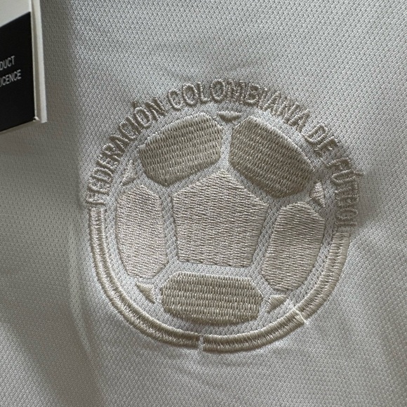 Adidas Colombian Men’s Soccer Jersey - Picture 5 of 5